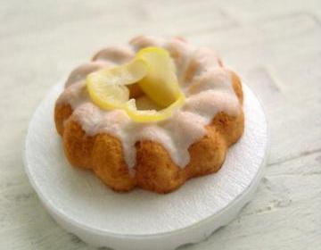 Miniature Lemon Bundt Cake - 1/12 Scale Dollhouse Miniature