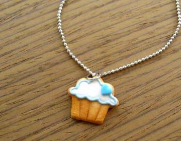 Cupcake Cookie Charm Bracelet - Blue Heart to the Right